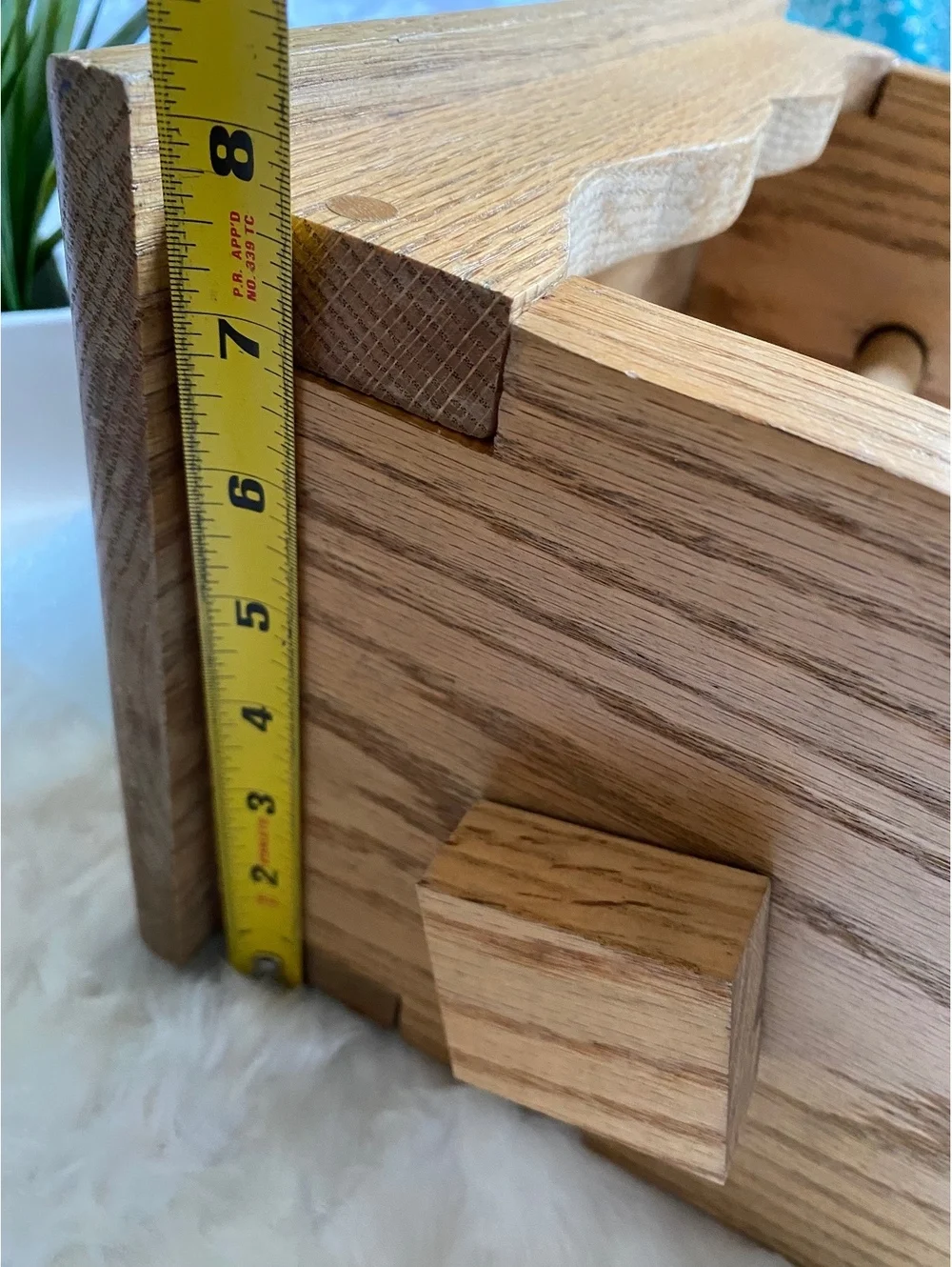 Wooden Oak Wall Mounted Shelf Hanging Rod Scalloped Edge